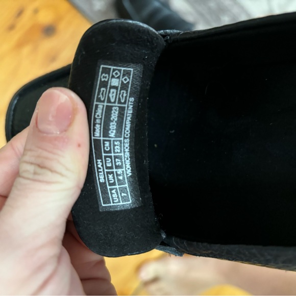 Vionic Sellah II Loafer EUC 7 - Picture 5 of 5